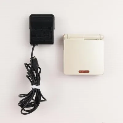 『中古即納』{GBA} (本体) GAMEBOY ADVANCE SP(ゲームボーイアドバンスSP) ファミコンカラー 任天堂(AGS-S-FMK)(20040214)