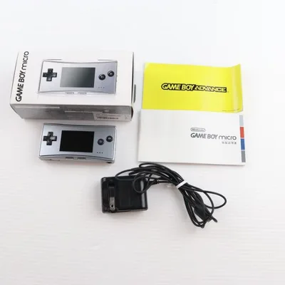 『中古即納』{GBA} (本体) GAMEBOY micro(ゲームボーイミクロ) シルバー 任天堂(OXY-S-AA)(20050913)