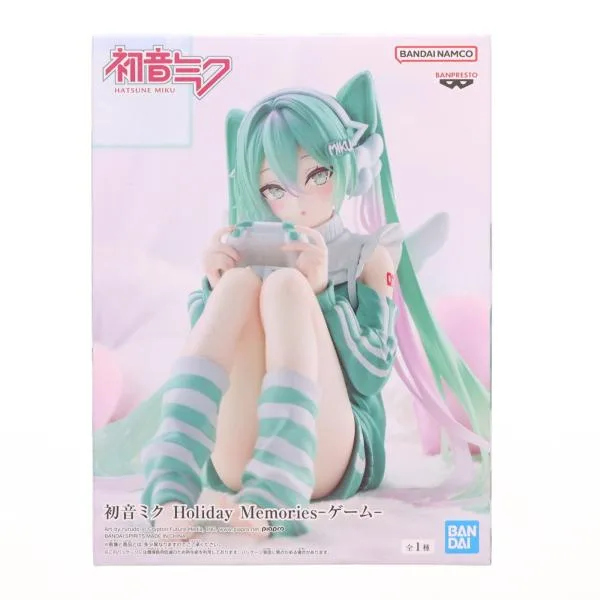 ฟิกเกอร์ Hatsune Miku ซีรีส์ Character Vocal 01 รุ่น Holiday Memories มือสอง Banpresto