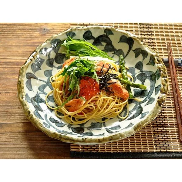 食器 和食器 おしゃれ 皿 大皿 手書きたこ唐草クーラント8.5皿 モダン 美濃焼 盛り皿
