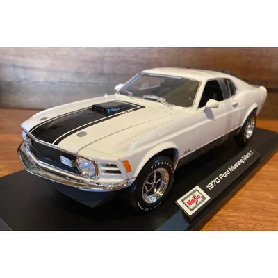ミニカー 1970 Ford Mustang Mach1 White 1/18 マイスト フォード マスタング マッハ1 白 MAISTO ムスタング ミニカー マッスルカー インテリア プレゼント