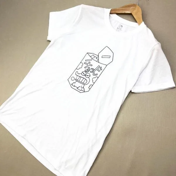 クレヨンしんちゃん チョコビ 半袖 Tシャツ LL ホワイト みんな大好きお菓子プリント シュールでかわいい アニメ 夏らしさ■S13