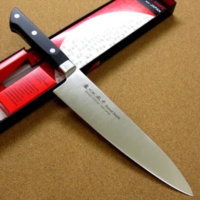 包丁 牛刀 21cm (210mm) 関の刃物 濃州正宗作 ステンレス刃物鋼 本通し 洋包丁 両刃 万能包丁 日本製