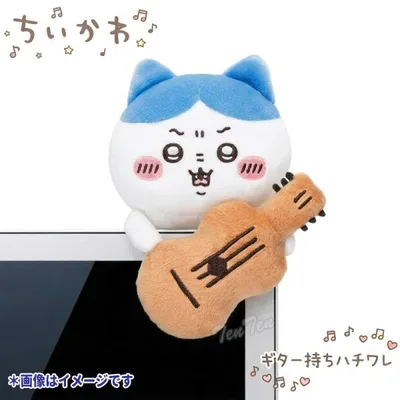 ちいかわ デスクトップから見守るひっかけぬいぐるみ ギター持ちハチワレ 【即納品 正規品】 ハチワレ ひっかけ マスコット ぬいぐるみ グッズ