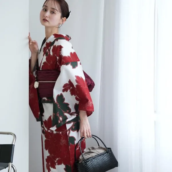 浴衣 レディース セット utatane 高級変わり織 浴衣3点セット 緋の記憶・大輪更紗 フリーサイズ 国産生地・国内染色 浴衣・帯・下駄 ●