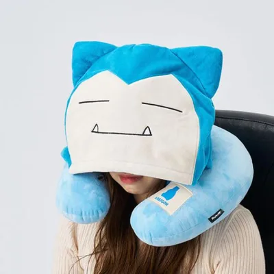 ポケモン_フード付ネックピロー カビゴン | ポケットモンスター クッション トラベルクッション 折りたたみ ネッククッション 枕 出張 旅行 新幹線 飛行機