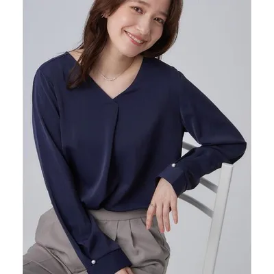 ブラウス シャツ 「通勤/UV/洗濯後しわになりにくい」お顔周りをすっきり魅せる Vネックブラウス レディース