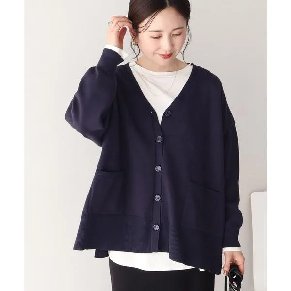 เสื้อสเวตเตอร์ถัก "WEB Exclusive" เสื้อสเวตเตอร์ถักคอวี Bi-Pachi สำหรับผู้หญิง