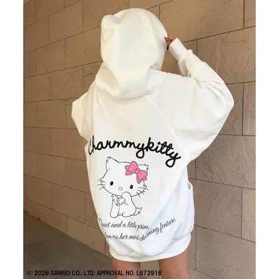 ワンピース 「Sanrio/サンリオキャラクターズ」チャーミーキティバックプリントドルマンパーカー