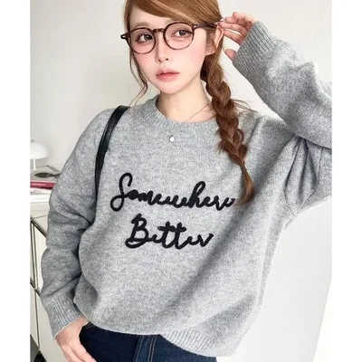 ニット セーター コードロゴ刺繍ニットプルオーバー レディース