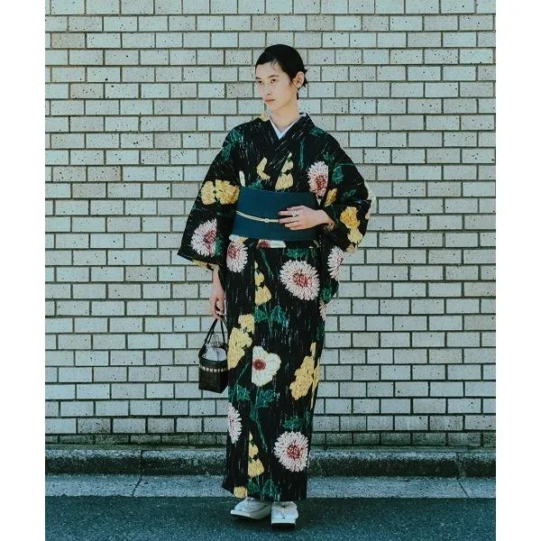 ชุดยูกาตะ KEITAMARUYAMA × Ameri BLACK FLOWER ยูกาตะ สุภาพสตรี