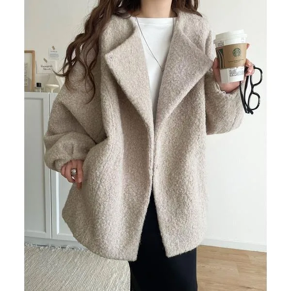 ノーカラーコート コート たっぽりコクーンシルエットでちょこっとガーリー見せ。ノーカラーコクーンボアコート レディース