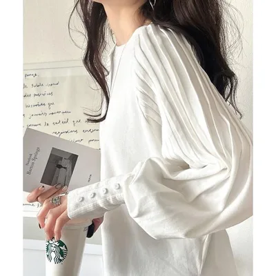 tシャツ カジュアルな中にも上品さを。綿100%袖山タックラグラン長袖Tシャツ レディース