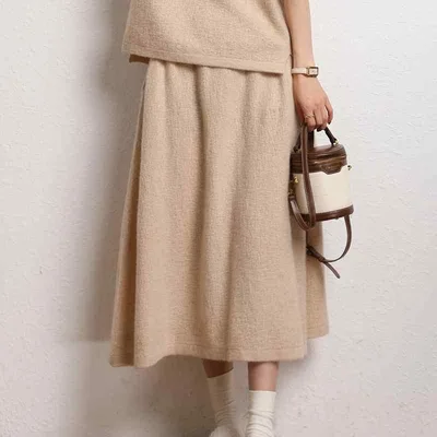 スカート レディース 秋冬 ニット カシミヤ 柔らか ゆったり 膝上 伸縮ウエスト Aライン フレア 半身スカート 暖か 普段使い