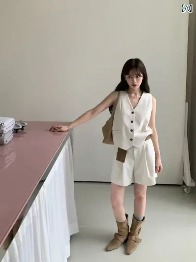 セットアップ レディース ノースリーブ 上下セット Vネック ショートパンツ 前ボタン ハイウエスト スタイルアップ 涼感素材 部屋着 ルームウェア お出かけ 旅行 2点セット 通気性 吸汗速乾 リネン風 涼しい 軽量 動きやすい 快適 散歩 夏服