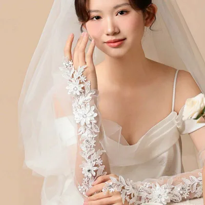手袋 新婦用 レース ロングタイプ ウェディング 薄手 シフォン ジルコニア装飾 写真撮影 ダンス対応 ワインレッド ボルドー系 高級感 軽量 伸縮性 ブライダル 花嫁 披露宴 発表会 パーテ